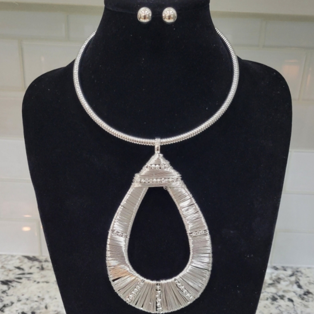 Oversized Silverplated Bold Ethnc Statement Metal Wire Wrapped Teardrop Choker
